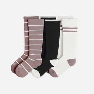 NWT QUINCE 3 Pack Recycled Maternity Compression Socks Women’s LW Size 10+ 6621